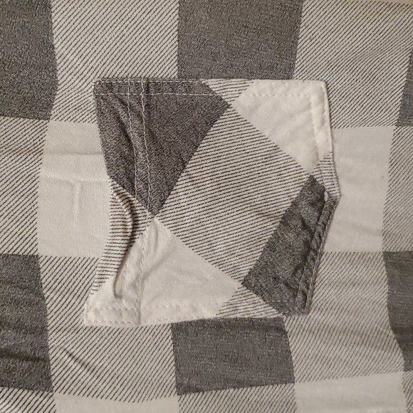 Short sleeve checkered shirt - Picture 5 of 8